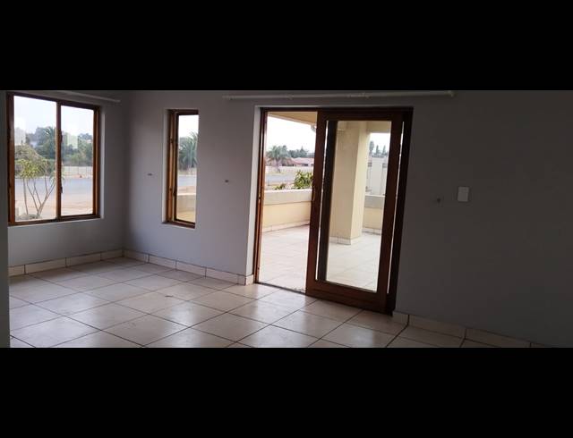3 BEDROOM PENTHOUSE TO LET IN REYNO RIDGE